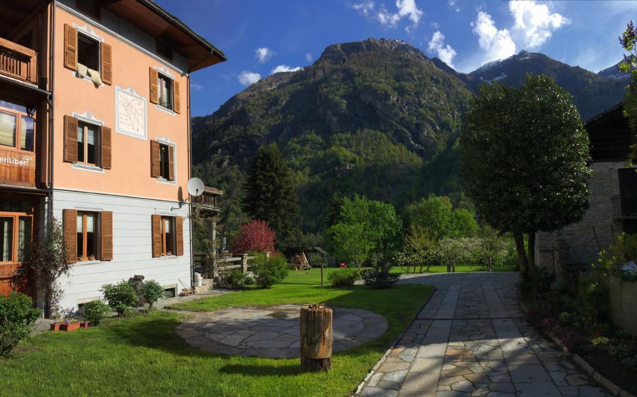 알라냐발세시아 Tre Alberi Liberi B&B 외부 사진